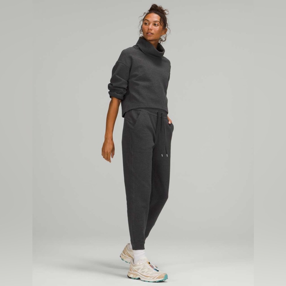 Women’s Lululemon Ribbed High-Rise Jogger SIZE 12